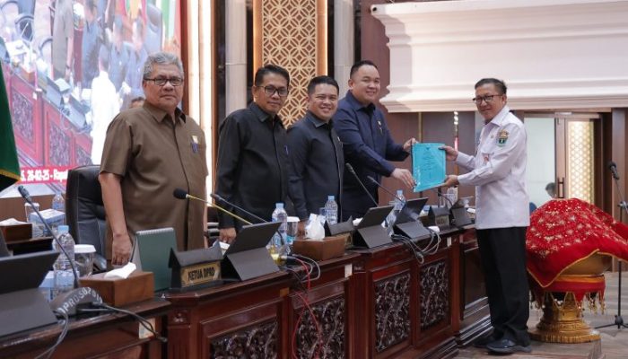 DPRD Sumbar Gelar Rapat Paripurna, Bahas Ranperda Sistem Penyelenggaraan Pemerintahan Berbasis Elektronik