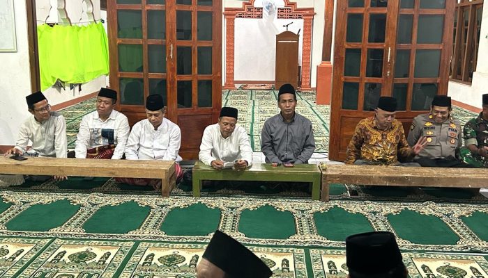 Wakil Bupati Kebumen Zaeni Miftah Laksanakan Tarawih dan Silaturahmi di Desa Kaibon Ambal