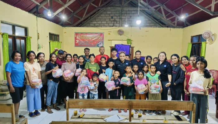 Peduli Sesama, Yayasan GPS Gandeng Gereja Bantu Anak Yatim Piatu di Sabu Raijua