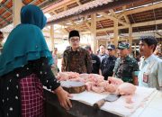 Pimpin Monitoring Bahan Pokok Penting di Jelang Idul Fitri, Wabup Pastikan Stok Mencukupi
