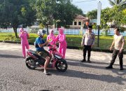 Berkah Bulan Suci Ramadhan, Polsek Prabumulih Barat Bagi Takjil ke Masyarakat