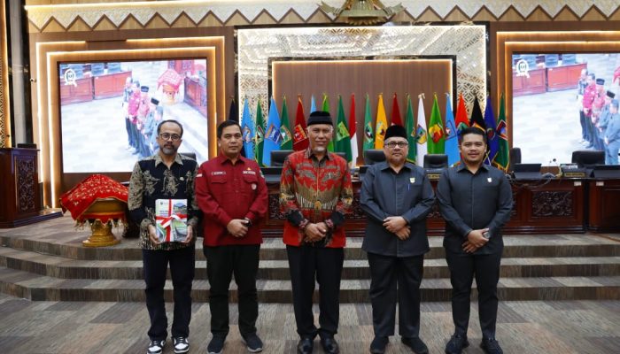 Anggota DPRDS Sumbar Gelar Rapat Paripurna, Pansus LKPJ Kepala Daerah Sumbar 2024 Resmi Dibentuk
