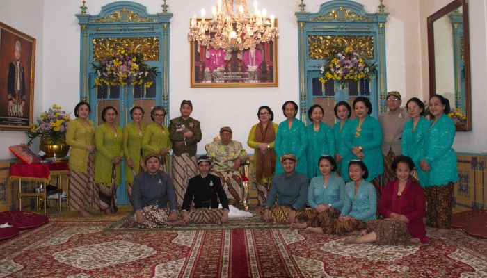 Keraton Surakarta Gelar Hajad Dalem Sungkeman, Halal bi Halal Keluarga Kraton Penuh Khidmat