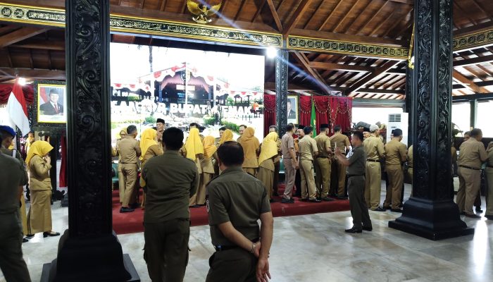 Hari Pertama Masuk Kerja, Bupati Eisti’anah Disambut Ratusan ASN dalam Halal Bihalal