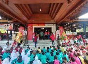 Meriahkan Hari Jadi Demak Ke-522, Bupati Pimpin Langsung Jalan Sehat Bersama Pelajar