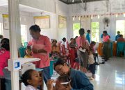 Puskesmas Waipukang melaksanakan Posyandu Bulanan di Desa Laranwutun