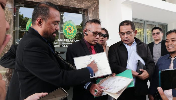 Pengacara Zaenal Mustofa Penggugat Ijazah Jokowi, Tersandung Dugaan Pemalsuan Dokumen Pendidikan