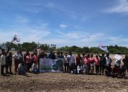 Peringati Hari Bumi, Komunitas Sahabat Alam dan WALHI NTT Gelar Aksi Tanam Mangrove