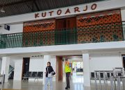 Libur Waisak Usai, Tiket Kereta Daop 5 Tembus 133%! Ribuan Penumpang Padati Arus Balik