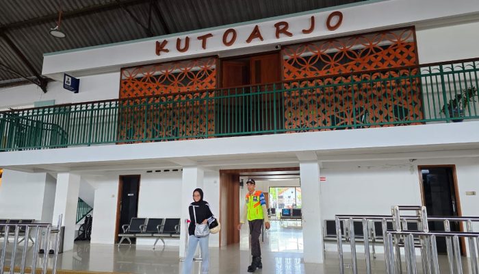 Libur Waisak Usai, Tiket Kereta Daop 5 Tembus 133%! Ribuan Penumpang Padati Arus Balik