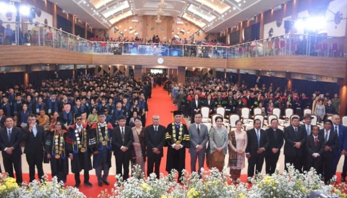 Universitas HKBP Nommensen Medan Gelar Wisuda Periode I Tahun 2025, Ratusan Lulusan Resmi Dikukuhkan