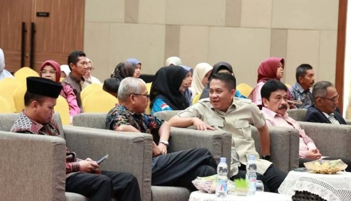 Ketua DPRD Sumbar Evi Yandri Hadiri Acara Wisuda SMK Pratama Padang Wisuda ke 5