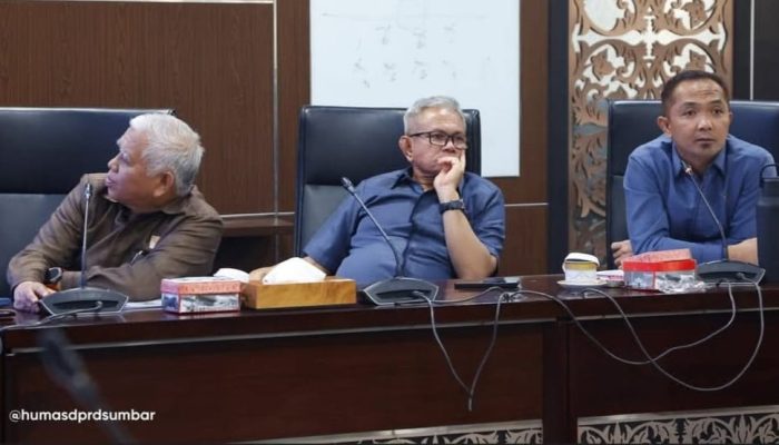 DPRD Sumbar Bahas Ranperda Fasilitasi Penyelenggaraan Pesantren