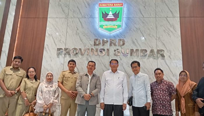 DPRD Sumbar Terima Kunjungan Kerja dari Bapemperda Sumut, Silahturahmi dan Konsultasi SOTK
