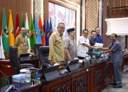 DPRD Sumbar Gelar Rapat Paripurna Bahas Penyampaian Pandang Fraksi Terhadap Pelaksanaan APBD