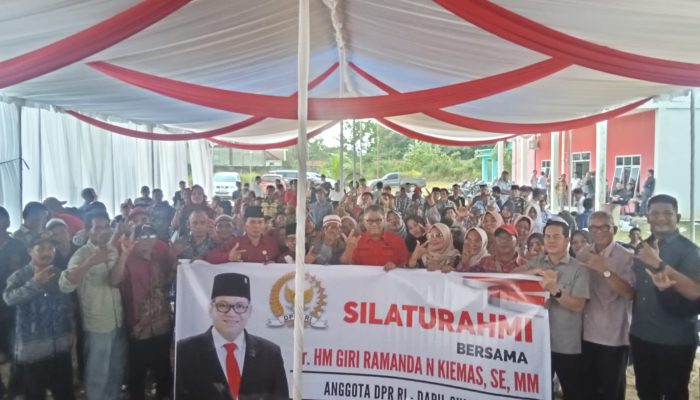 Anggota DPR RI Dr. H.M Giri Ramanda N Kiemas Melaksanakan Sosialisasi 4 Pilar Kebangsaan dan UUD