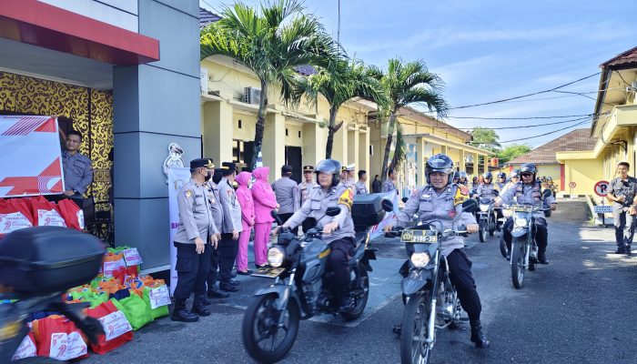 Momentum Hari Bhayangkara Ke 79 Tahun Polres Prabumulih Bagikan 1000 Paket Bansos untuk Masyarakat