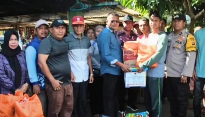 Walikota Prabumulih, H. Arlan Didampingi Kadinsos, Drs. A. Heryanto, MM dan Kalaksa BPBD Sriyono, SH., Tinjau Langsung Lokasi Tanah Amblas di Kelurahan Majasari