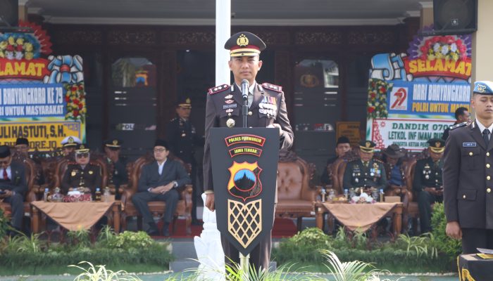 Polres Purworejo Gelar Upacara Memperingati Hari Bhayangkara ke-79 Dihadiri Forkopimda