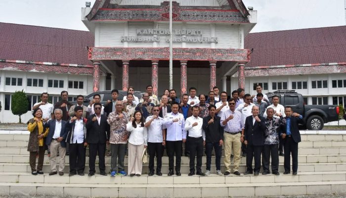 Bupati Humbahas Terima Audiensi Perkumpulan Kesatupadu Terkait Tanah Leluhur