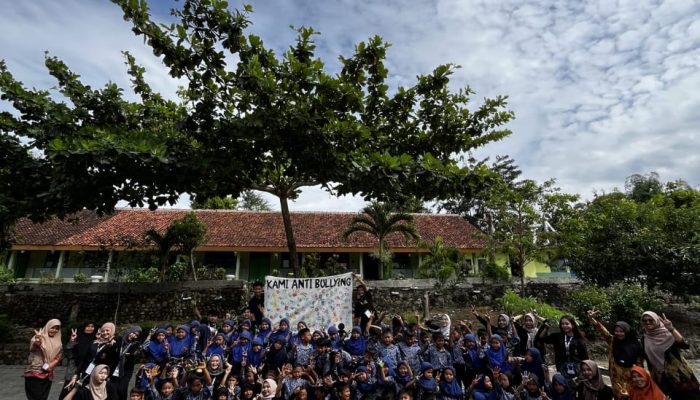 Mahasiswa KKN Universitas Duta Bangsa Surakarta Kelompok 18 Gelar Deklarasi Anti Bullying untuk Ciptakan Lingkungan yang Harmonis