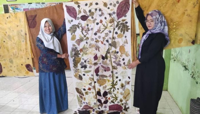 Pemdes Temanggal Gelar Pelatihan Eco Printing untuk PKK dan Pelaku UMKM