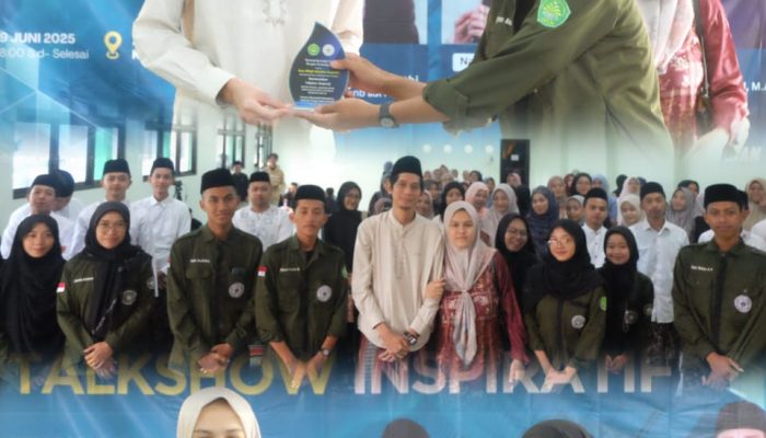 DEMA STIK Kendal Gelar Talkshow Inspiratif Bareng Gus Rifqil dan Ning Imaz, Bahas Detoks Digital ala Gen Z