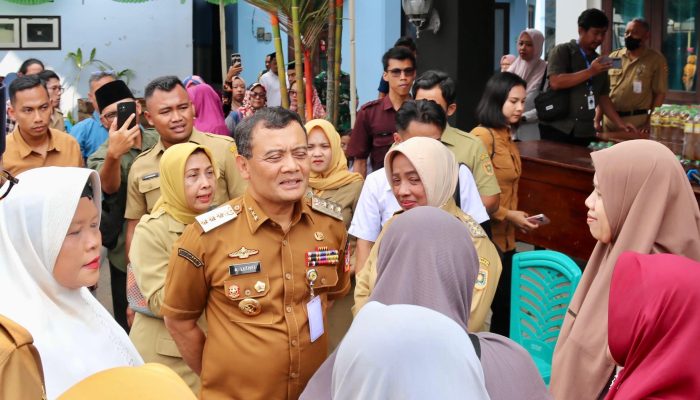 Gubernur Jateng Ahmad Luthfi: Jangan Coba-coba Timbun Bahan Pokok Penting