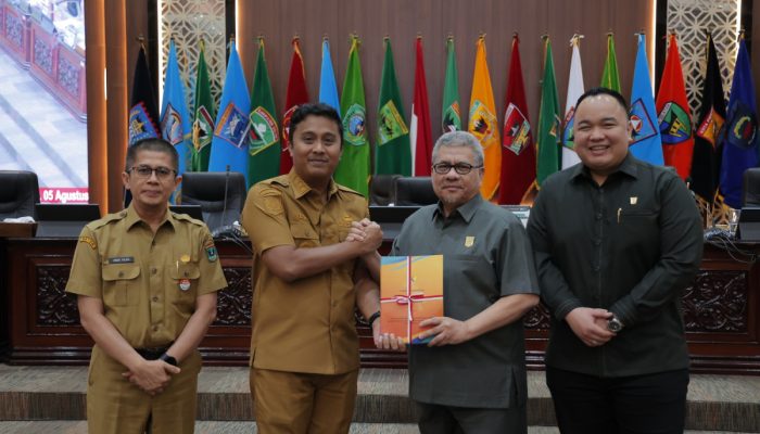 DPRD Sumbar Gelar Rapat Pripurna, Bahas Ranperda APBD dan Penyertaan Modal Jamkrida