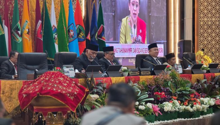Sidang Paripurna Istimewa, Ketua DPRD Sumbar Ajak Perkuat Sinergi untuk Wujudkan Daerah Sejahtera dan Berkeadilan