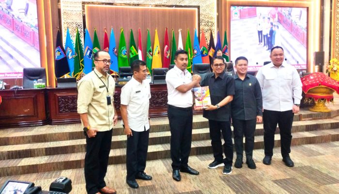 DPRD Sumbar Rapat Paripurna, Sampaikan Laporan Reses dan Kinerja Anggota