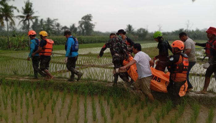 Progres Pencarian Tiga Pekerja yang Hilang di Sungai Klawing, Satu Korban Asal Penaruban Berhasil Ditemukan