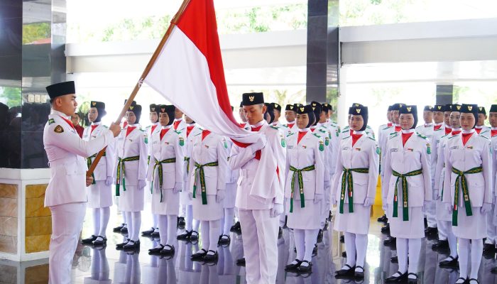 Bupati Muba Kukuhkan 75 Anggota Paskibraka Siap Kibarkan Merah Putih di HUT ke-80 RI
