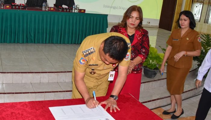 Bupati Humbahas Buka Forum Konsultasi Publik Bidang Kesehatan Tahun 2025