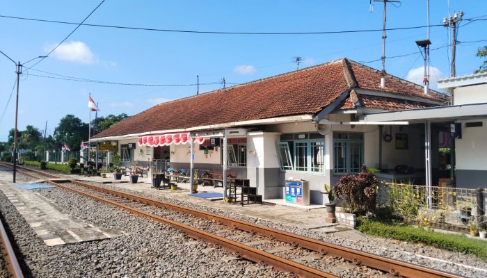 Dua Tahun Kembali Layani Penumpang, Stasiun Jeruklegi Catat Tren Positif dan Tingkatkan Layanan