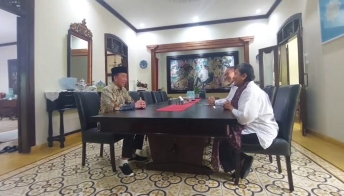 Dua Pimpinan MPR Temui Jokowi di Solo, Serahkan Undangan Sidang Tahunan