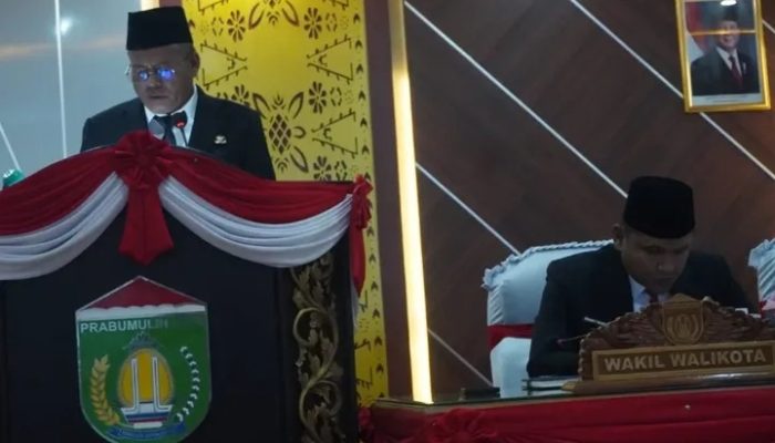 Wako dan Wawako Prabumulih Hadiri Rapat Paripurna ke XIII, Evaluasi Pelaksanaan Anggaran dan Kebijakan Pembangunan