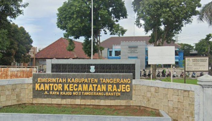 Warga Desa Sukamanah Mengeluh, Ribetnya Urus Akta Kelahiran di Rajeg