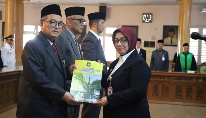 Bupati Purworejo Lantik dr Tolkha Amarudin sebagai Penjabat Sekretaris Daerah