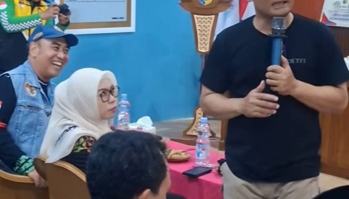 Gubernur Jateng Salurkan 650 Paket Sembako ke Warga Babalan Demak