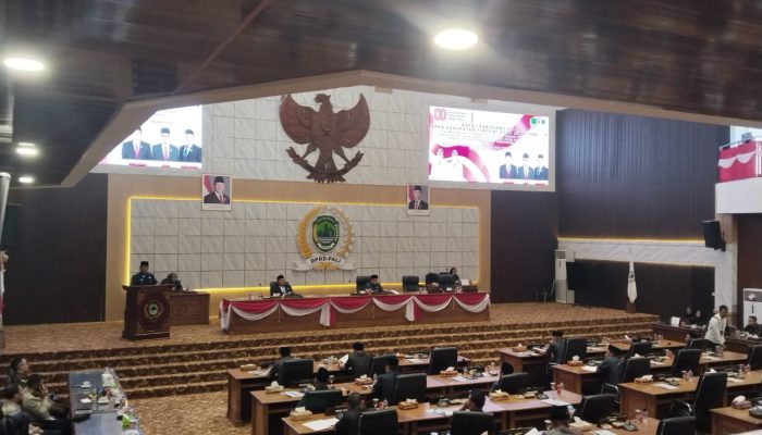 Rapat Paripurna dengan Agenda Dengar Pendapat Bupati Pali, 20 Anggota DPRD Pali Hadir
