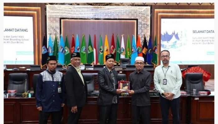 DPRD Sumbar Kunjungan Edukatif ke MAS Al-Ihsan Boarding School Riau