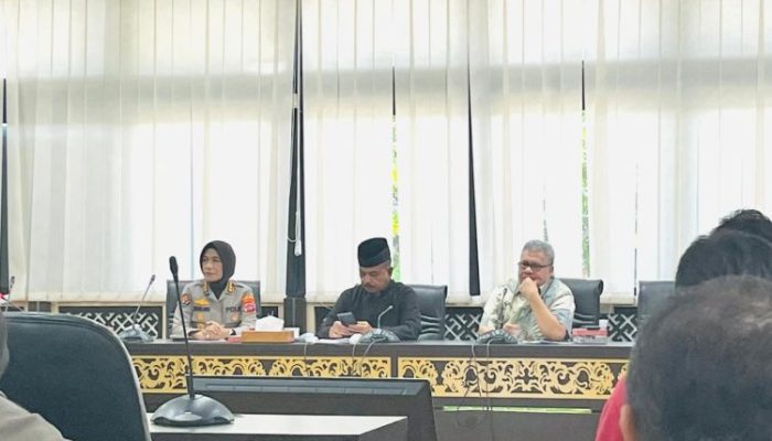 DPRD Sumbar Terima Kunkungan LKAAM, Bahas Sinkronisasi Aturan Nagari dengan Hukum Adat dan Konstitusi