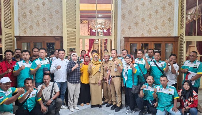 Simpul Buruh Temui Bupati Demak, Desak Realisasi UMSK 2026