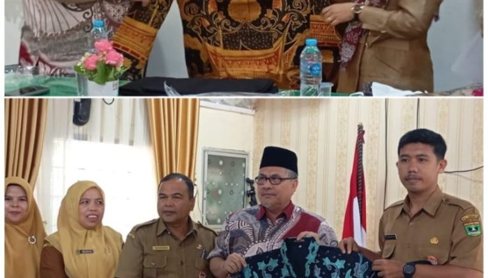Ketua DPRD Sumbar Komitmen Untuk Tenaga Pendidik, Muhidi : Penyerahan Baju Batik dari Aspirasi ASN dan Para Guru