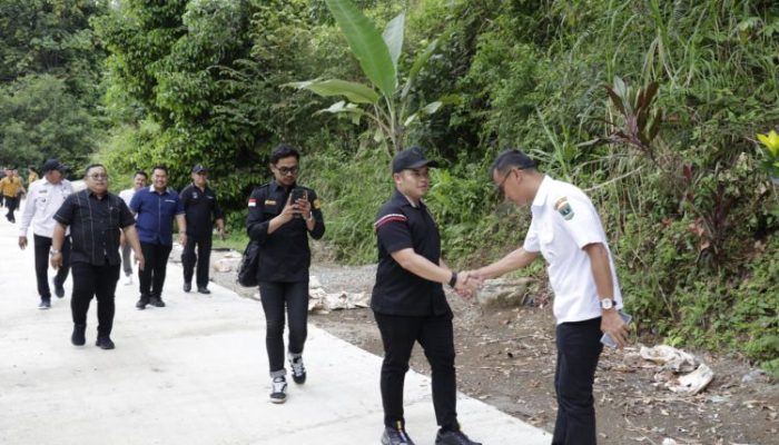 Wakil DPRD Sumbar Iqra Chissa Tinjau Pembangunan Infrastruktur Jalan dan Jembatan di Kecamatan Pauh