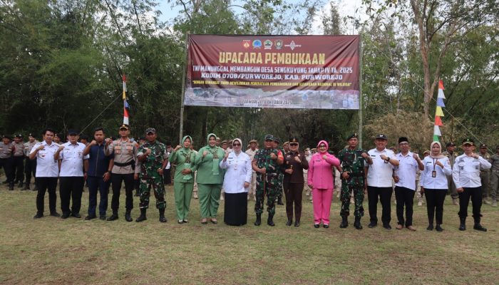 TMMD Sengkuyung Tahap IV Resmi Dibuka, Wujudkan Kemanunggalan TNI dan Rakyat di Desa Kalinongko