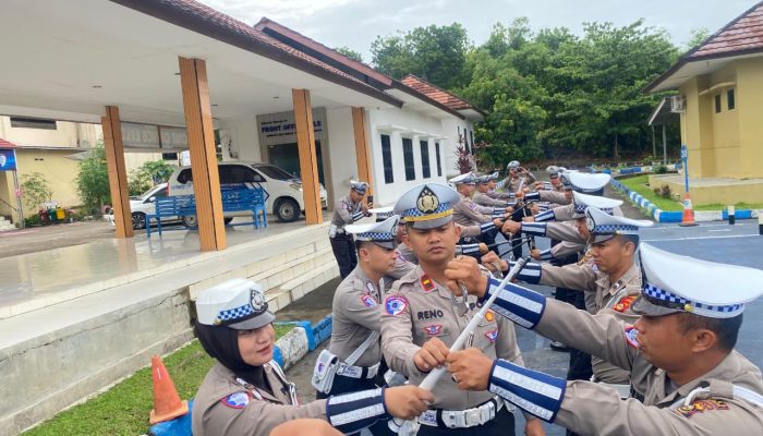 Satlantas Polres Prabumulih Gelar Pelatihan Penggunaan Tongkat dan Borgol, Tingkatkan Kemampuan dan Keterampilan Personel