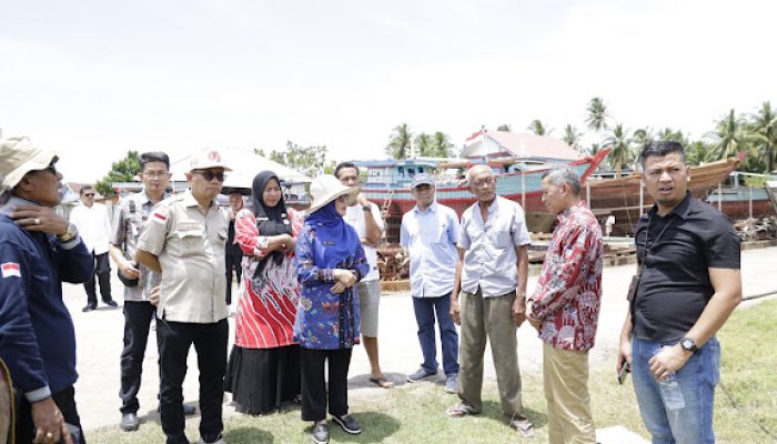 DPRD Sumbar Evi Yandri Tinjau Pelabuhan dan TPI Kambang, Dorong Perbaikan Layanan Untuk Kesejahteraan Nelayan