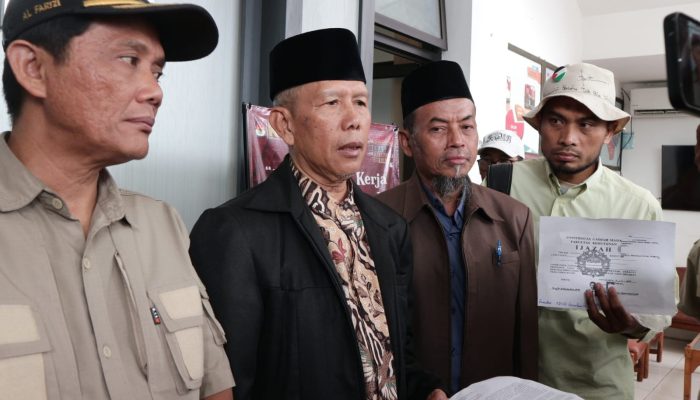 Kantor KPU Surakarta Digeruduk Masa, Paska Informasi Pemusnahan Berkas Pencalonan dan Ijazah Jokowi